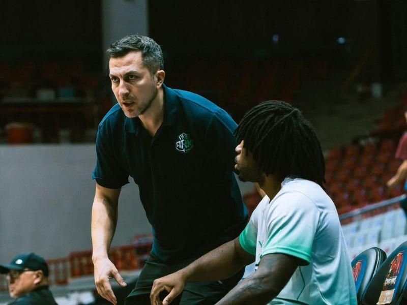 Νάκης Μουρατίδης: «Στην Ασία γίνεσαι πιο ουσιαστικός, πιο ταπεινός και πιο ανοιχτός στο να μάθεις»